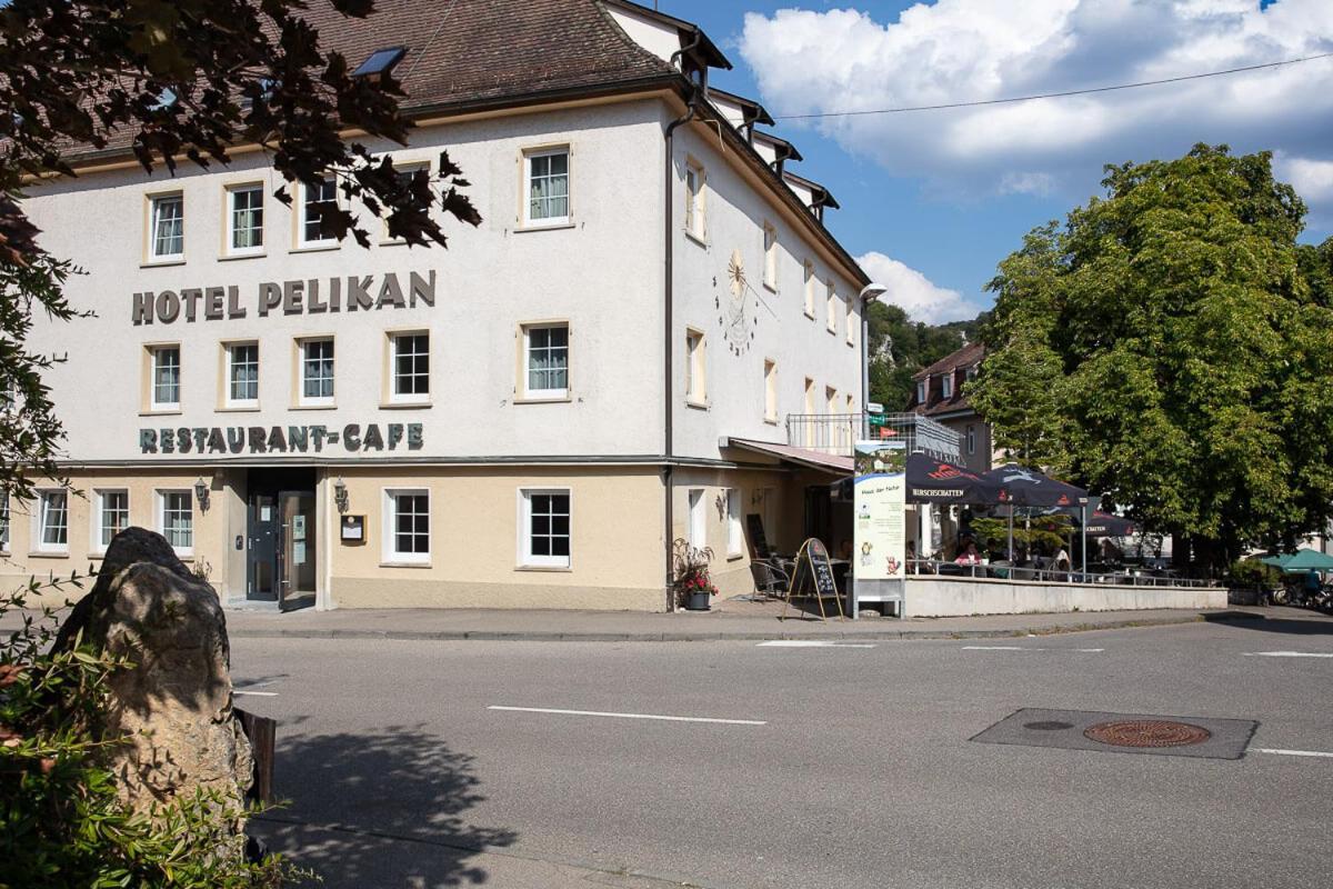 Hotel Pelikan בויירון מראה חיצוני תמונה